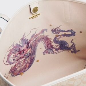 COACH Year of the Dragon City Tote. Carried twice. Immaculate condition.